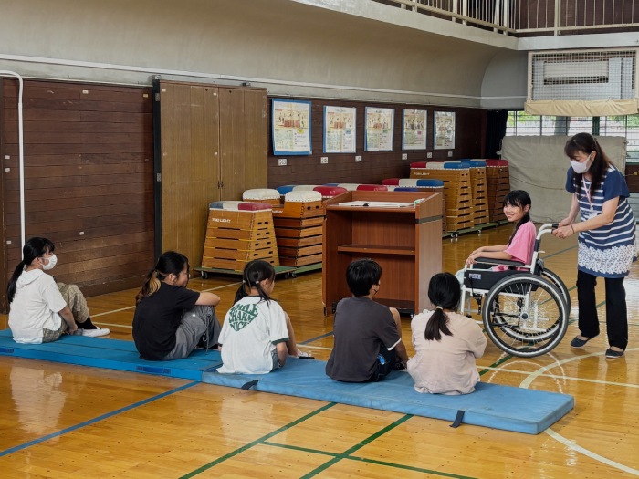 活動の様子（福祉学習ボランティア「縁」）