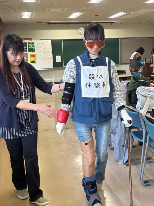 「中学生・高校生福祉体験講座」（心身障害者福祉センター）福祉学習ボランティア「縁」